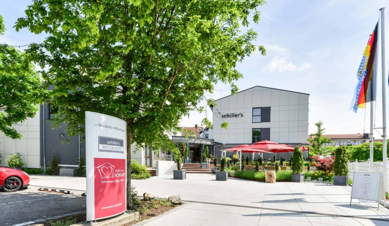 Unser Partnerhaus Schiller´s Hotel & Restaurant in OLCHING aktualisiert gerade seine Haus-Fotos. Bitte besuchen Sie uns in den kommenden Tagen erneut.
